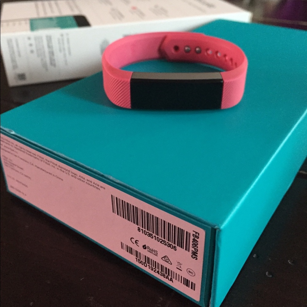 Fitbit Alta - image 2
